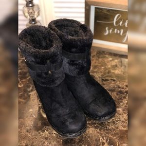 G by GUESS FUR WINTER BOOTS